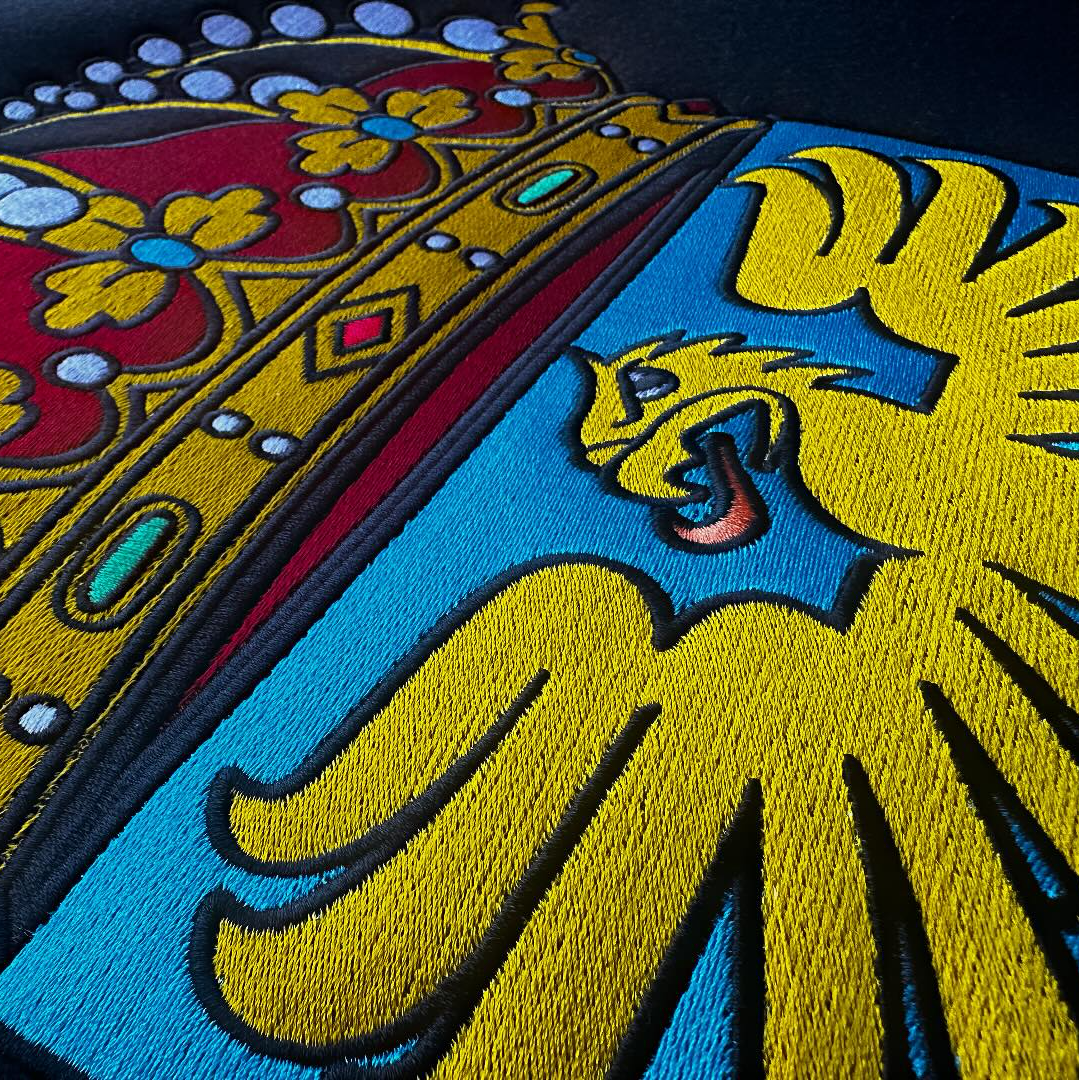 bordado de escudos personalizados a todo color